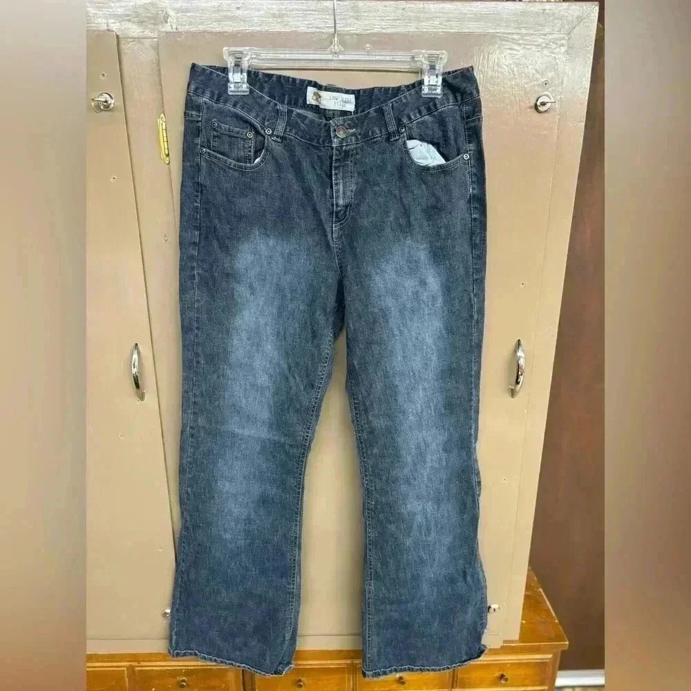 Route 66 low rise flare, 90s jeans